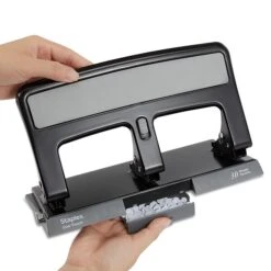 One-Touch® 30-Sheet Heavy-Duty 3-Hole Punch 8 One-Touch® 30-Sheet Heavy-Duty 3-Hole Punch -Fiskar Shop s1208290 s7