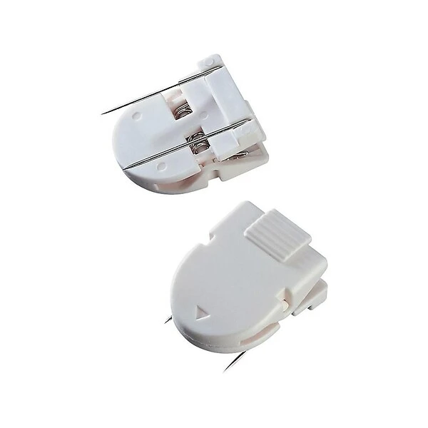 Advantus Wall Panel Cubicle Clips, White, 20/Box (75301) 1 Advantus Wall Panel Cubicle Clips, White, 20/Box (75301)