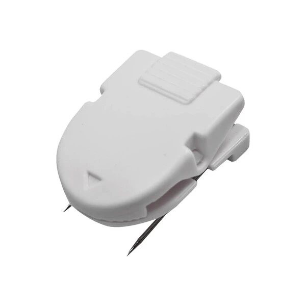 Advantus Wall Panel Cubicle Clips, White, 20/Box (75301) 2 Advantus Wall Panel Cubicle Clips, White, 20/Box (75301) - Image 2