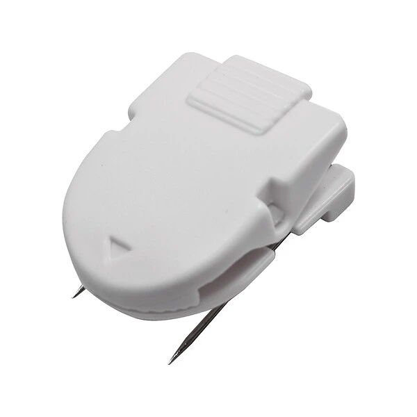 Advantus Panel Wall Cubicle Clips, White, 50/Box (75342) 1 Advantus Panel Wall Cubicle Clips, White, 50/Box (75342)